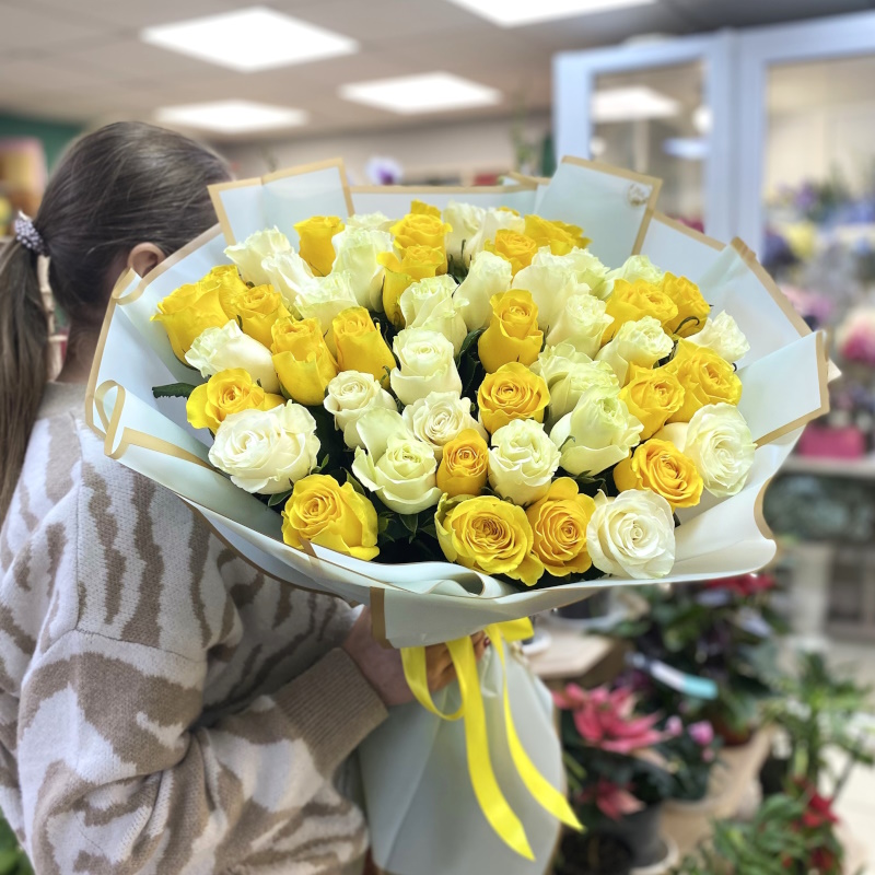 Р-165в Букет из 51 розы 60см.