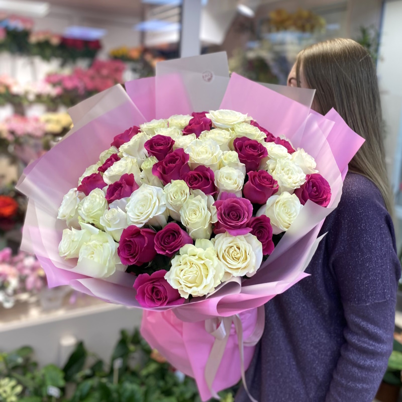 Р-166а Букет из 51 розы 60см.